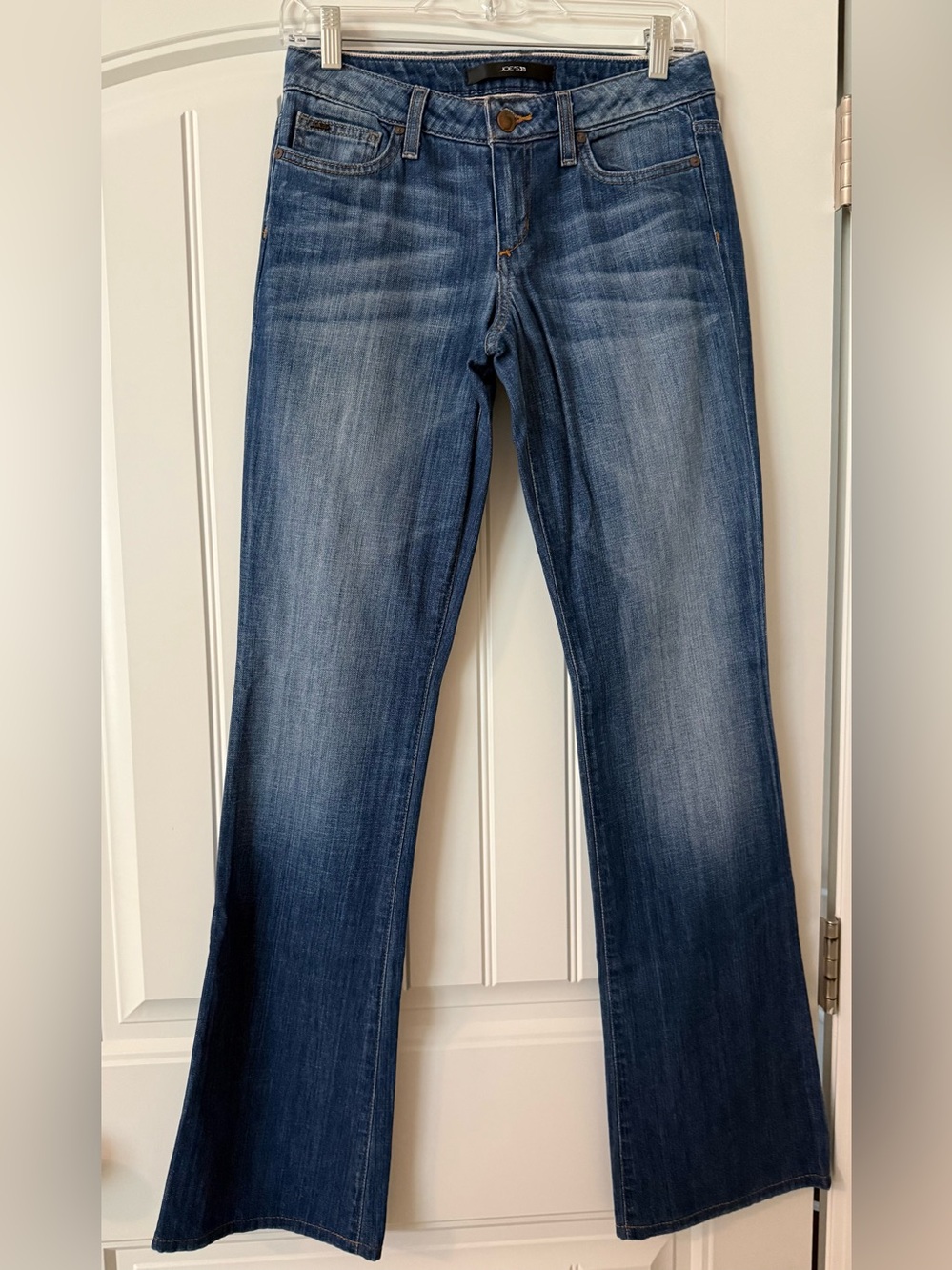 Joe's Jeans The Honey Bootcut Curvy Low Rise Jeans in Paltrow Wash Size 26 x 34”